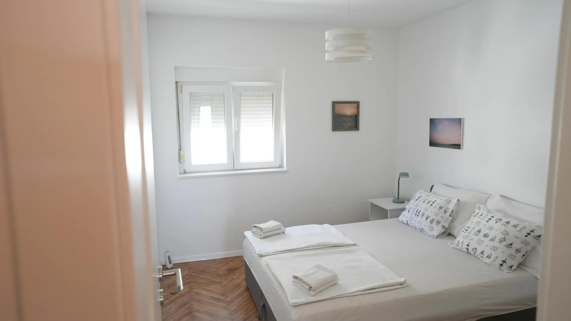 Sunset Dreams - 5Min Beach Walk Apartment Trogir 0*,