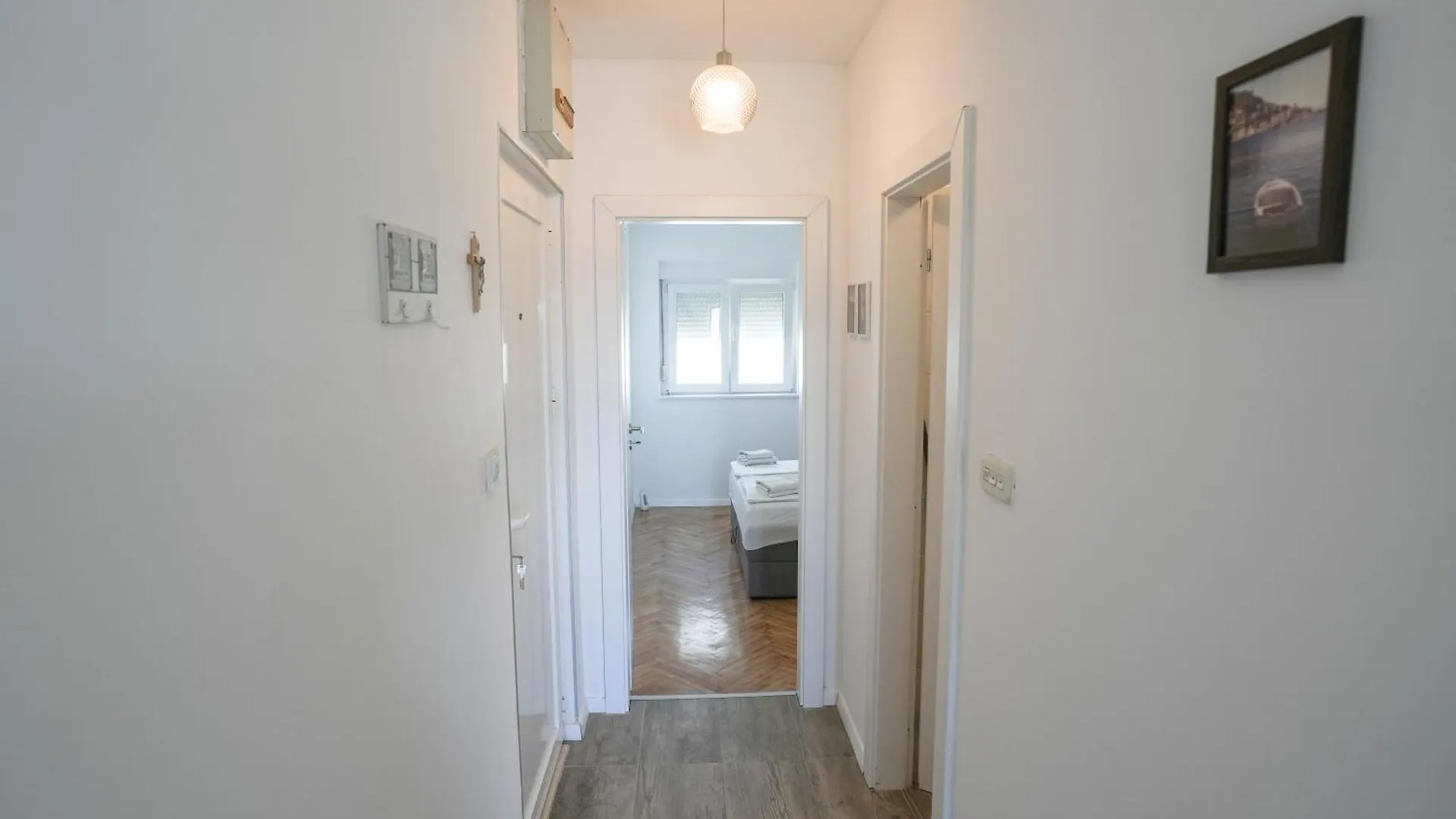 Sunset Dreams - 5Min Beach Walk Apartment Trogir