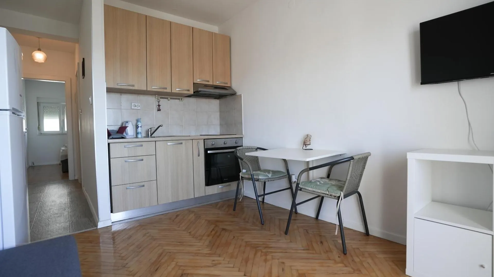 Sunset Dreams - 5Min Beach Walk Apartment Trogir 0*,  Croatia